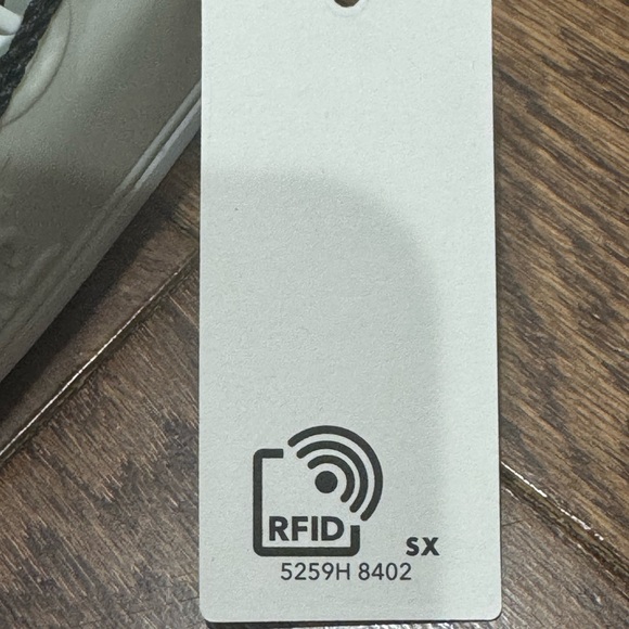 Gucci Ivory Logo Slide Sandals - Picture 5 of 6